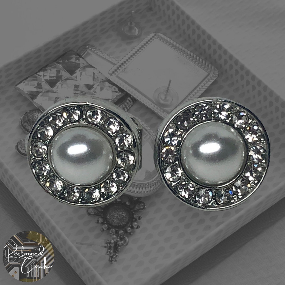Silver And Pearl Round Pearl Clip-On Stud Earrings